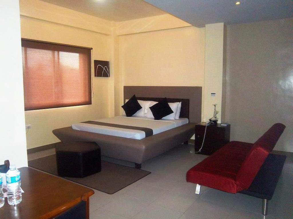 Hotel Cara Lipa City Kültér fotó